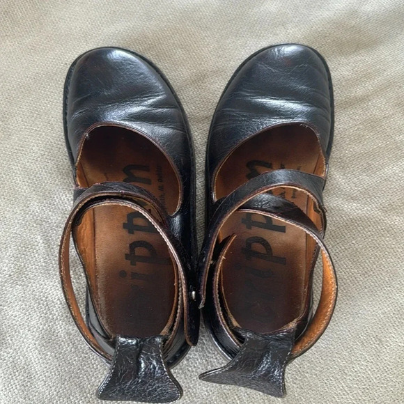 TRIPPEN Vivienne  DARK plum almost black  Leather Wrap Strap Shoe EU 36 us 6-7 - Picture 4 of 16